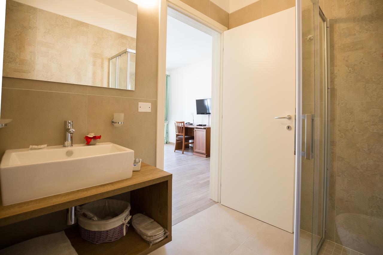 Villa Cavour Комакио Екстериор снимка