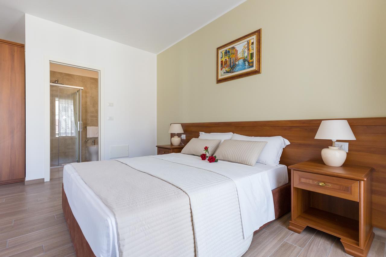 Villa Cavour Комакио Екстериор снимка
