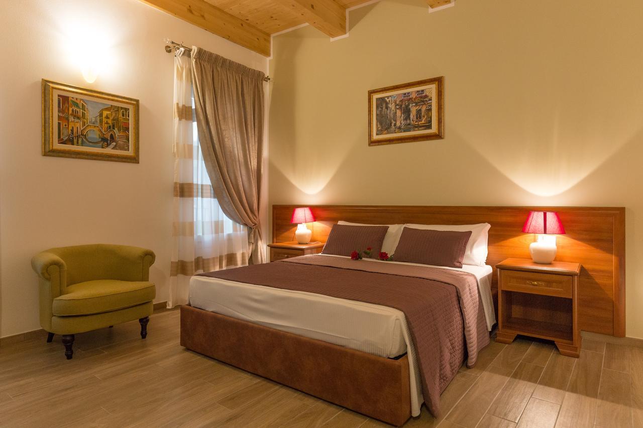 Villa Cavour Комакио Стая снимка