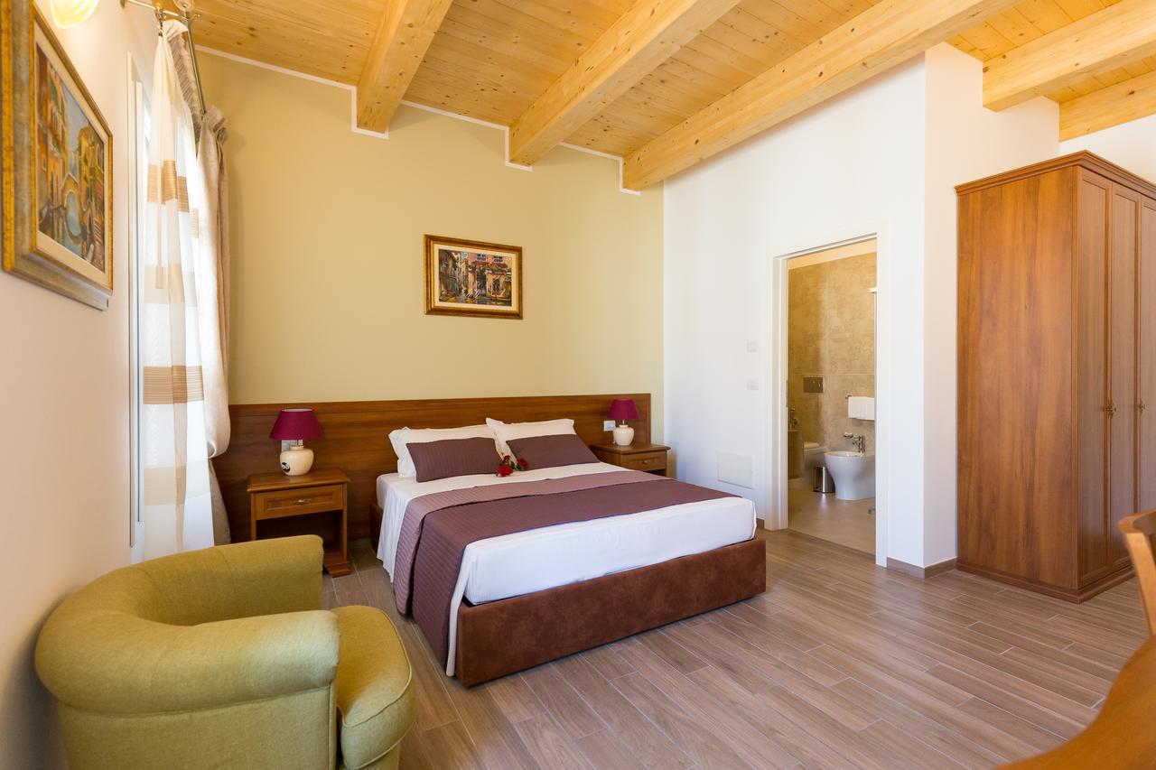 Villa Cavour Комакио Стая снимка